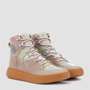 NWT Hybrid Green‎ Label Globetrotters High Top Leather